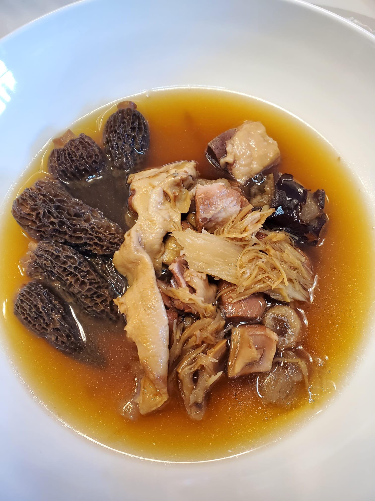 羊肚菌花膠燉排骨湯 (不加鹽及味精) 